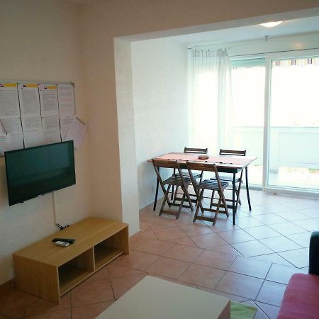 Family Friendly Apartments Island Rab Kampor Bagian luar foto