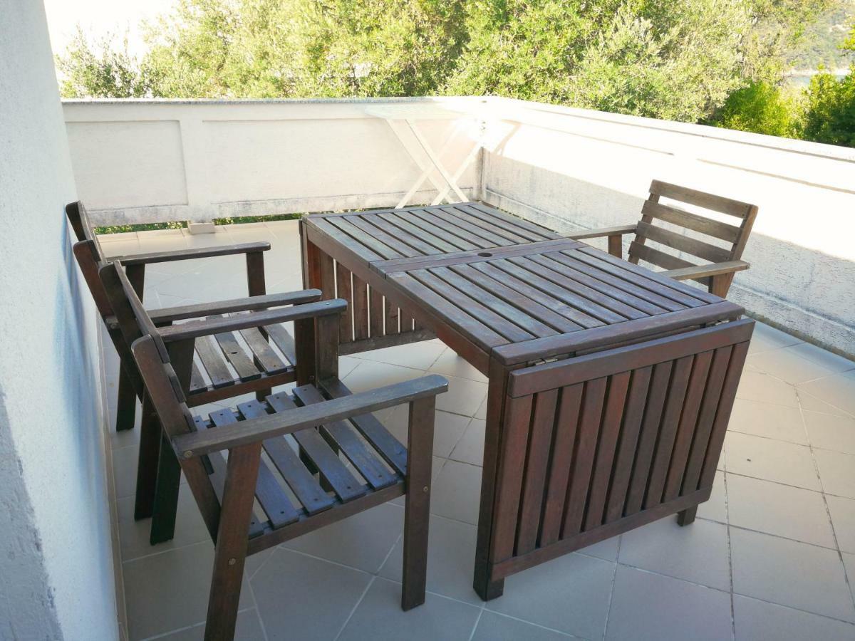 Family Friendly Apartments Island Rab Kampor Bagian luar foto
