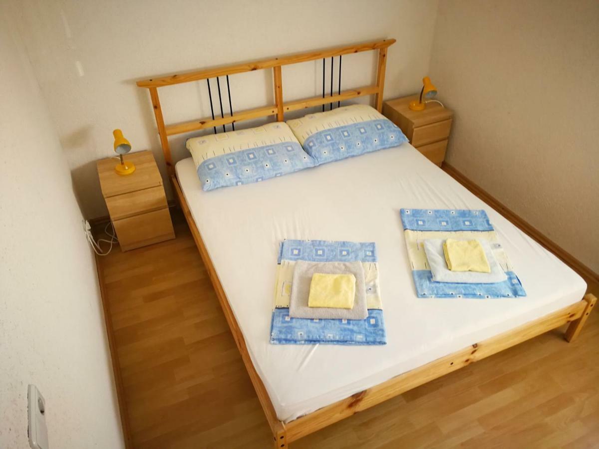 Family Friendly Apartments Island Rab Kampor Bagian luar foto