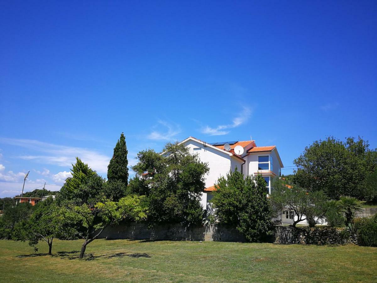 Family Friendly Apartments Island Rab Kampor Bagian luar foto