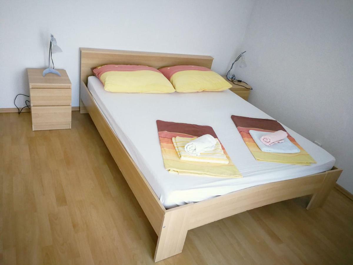 Family Friendly Apartments Island Rab Kampor Bagian luar foto