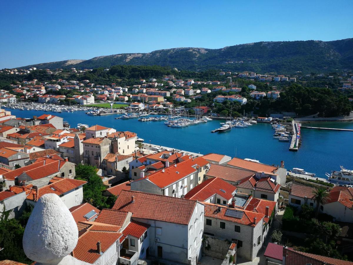 Family Friendly Apartments Island Rab Kampor Bagian luar foto